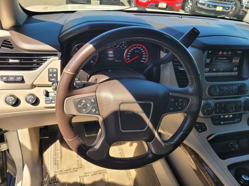Used 2015 GMC Yukon Denali w/ Touring Package AWD/4WD image 30