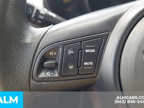 Used 2013 Kia Soul FWD image 11