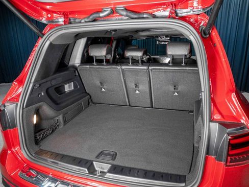 New 2026 Mercedes-Benz GLB 250 4MATIC image 6