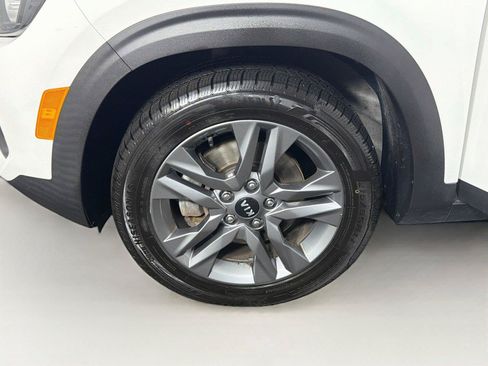Used 2021 Kia Seltos S AWD/4WD image 32