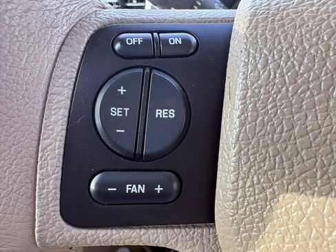 Used 2007 Ford Explorer Sport Trac Limited RWD image 51