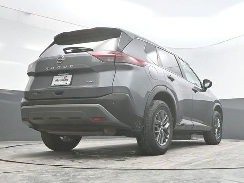 Used 2023 Nissan Rogue S image 30