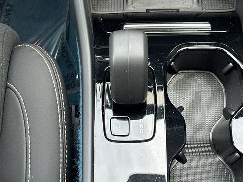 Certified 2025 Volvo EX40 Ultra w/ Protection Package Premier image 25