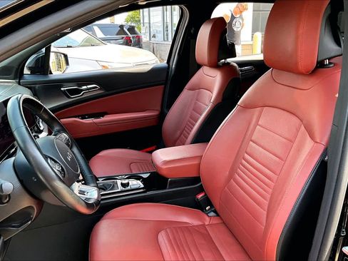 Used 2023 Kia Sportage SX image 8