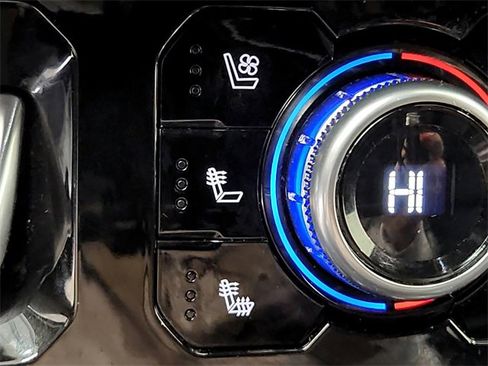 Used 2023 GMC Sierra 1500 AT4 w/ AT4 Premium Package image 27