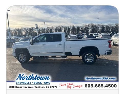 Certified 2024 Chevrolet Silverado 3500 High Country w/ High Country Premium Package image 37