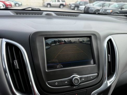 Used 2019 Chevrolet Equinox LS image 21