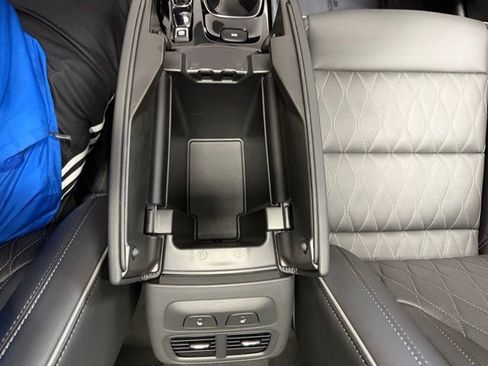 Used 2023 Buick Envision Avenir image 41