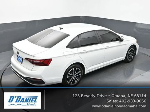 Used 2024 Volkswagen Jetta Sport FWD image 18