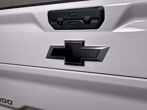 New 2026 Chevrolet Silverado 2500 ZR2 AWD/4WD image 32