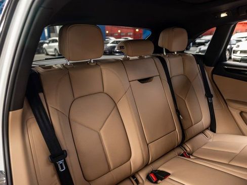 Certified 2025 Porsche Macan S image 36
