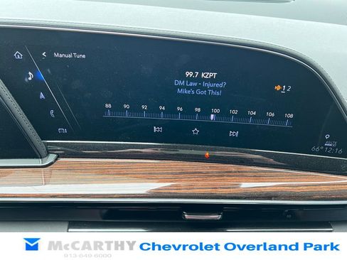 Used 2023 Cadillac Escalade Premium Luxury w/ LPO, Illumination Package AWD/4WD image 15