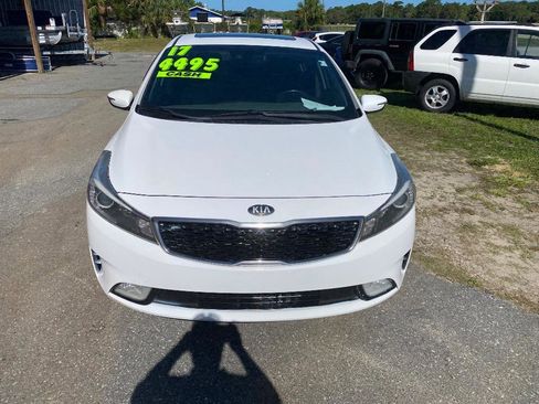 Used 2017 Kia Forte EX w/ EX Premium Plus Package FWD image 3