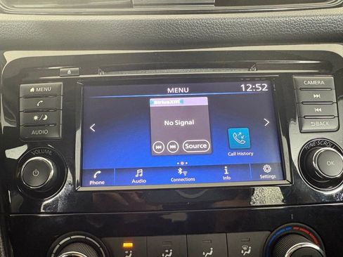 Used 2018 Nissan Rogue S FWD image 26