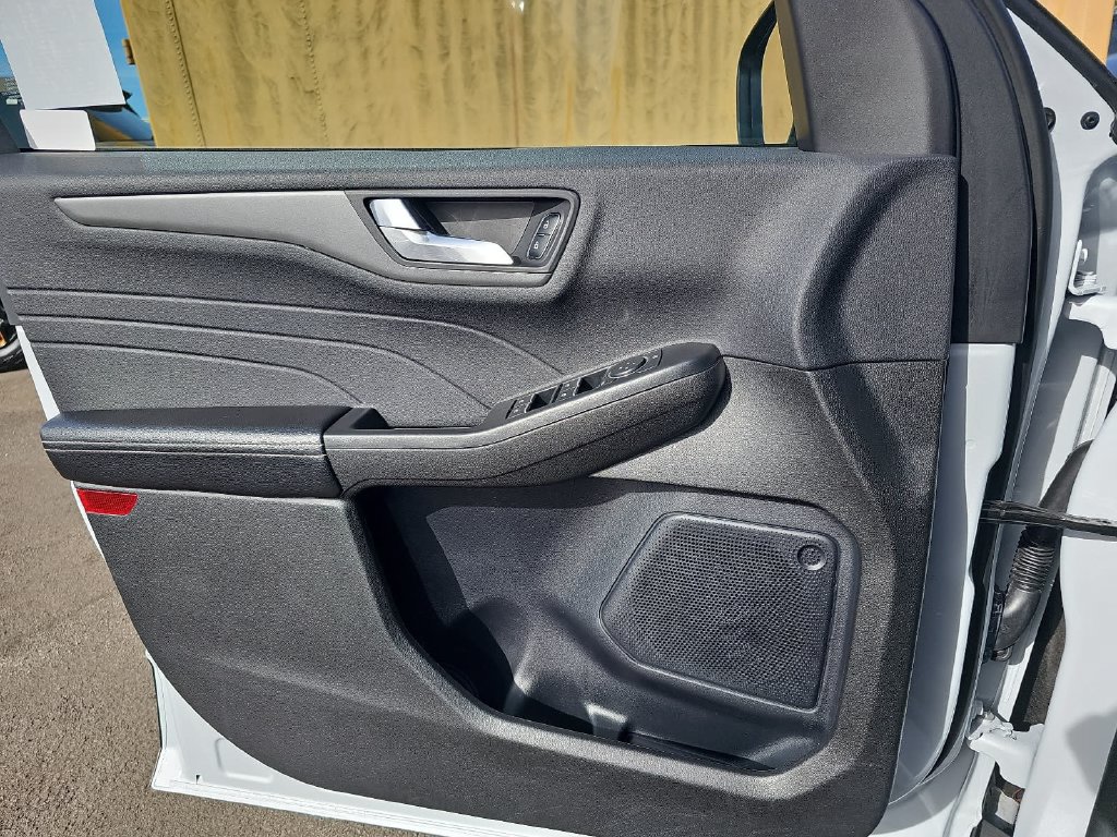 Used 2025 Ford Escape SE FWD image 29