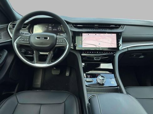 New 2026 Jeep Grand Cherokee L Limited AWD/4WD image 9