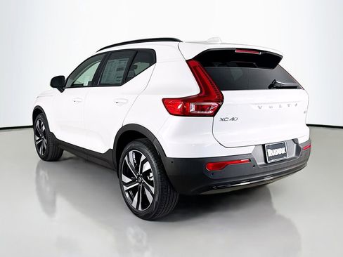 New 2026 Volvo XC40 B5 Ultra w/ Climate Package AWD/4WD image 5