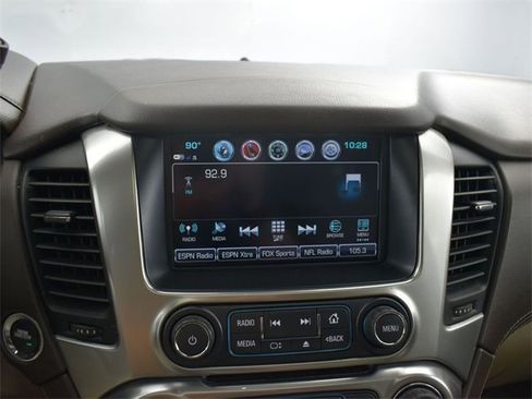 Used 2020 Chevrolet Suburban Premier w/ Premier 6.2L Value Package image 17