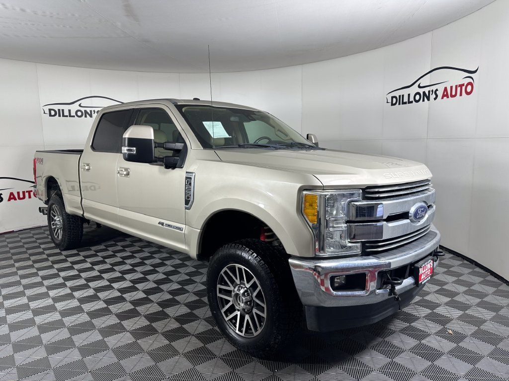 Used 2017 Ford F250 Lariat w/ Lariat Ultimate Package AWD/4WD image 9