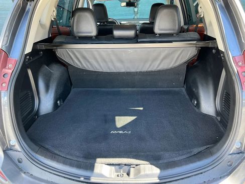Used 2013 Toyota RAV4 Limited image 27