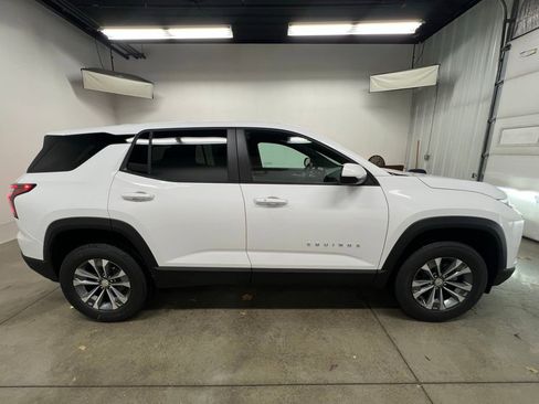 New 2026 Chevrolet Equinox LT image 2