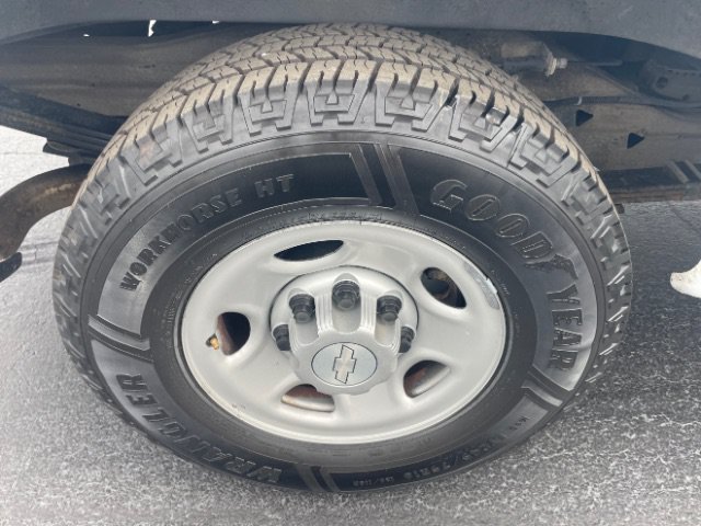 Used 2020 Chevrolet Express 2500 RWD image 22