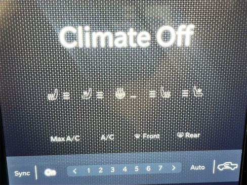 Used 2023 RAM 3500 Limited image 21