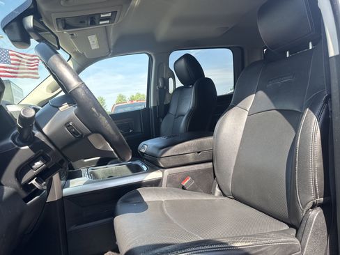 Used 2016 RAM 1500 Laramie w/ Convenience Group image 16