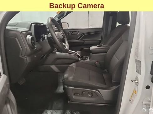 Used 2023 Chevrolet Colorado Trail Boss w/ Technology Package image 10