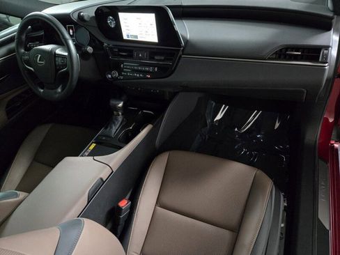 Certified 2025 Lexus ES 350 w/ Premium Package image 24