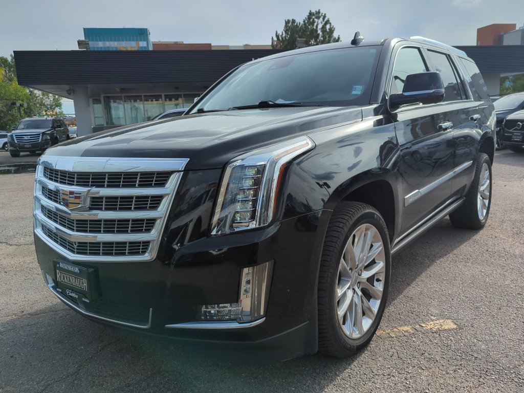 Used 2020 Cadillac Escalade Premium Luxury AWD/4WD image 3