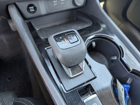 Used 2025 Nissan Rogue SV AWD/4WD image 14
