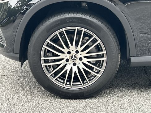 Certified 2025 Mercedes-Benz GLC 300 image 17