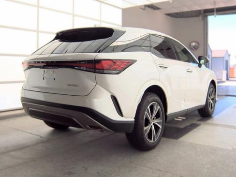 Used 2023 Lexus RX 350 FWD image 2