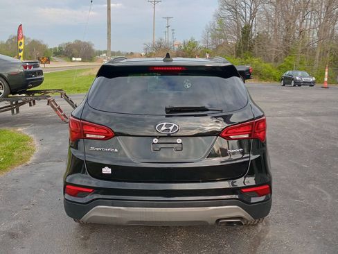 Used 2017 Hyundai Santa Fe Sport image 4