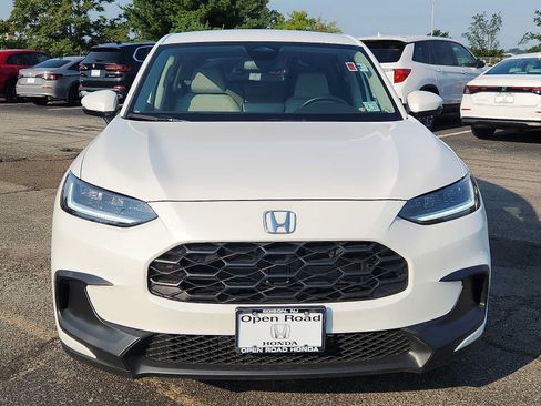 Certified 2026 Honda HR-V LX image 2