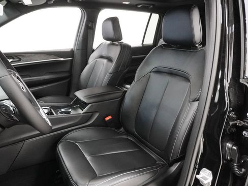 New 2026 Jeep Grand Cherokee L Limited image 10