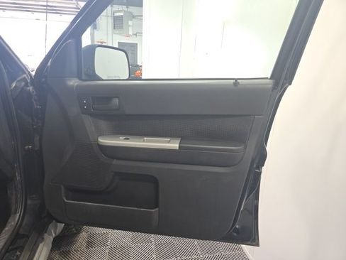 Used 2009 Ford Escape XLT AWD/4WD image 12