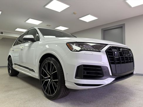 Used 2023 Audi Q7 3.0T Prestige w/ Prestige Package AWD/4WD image 4