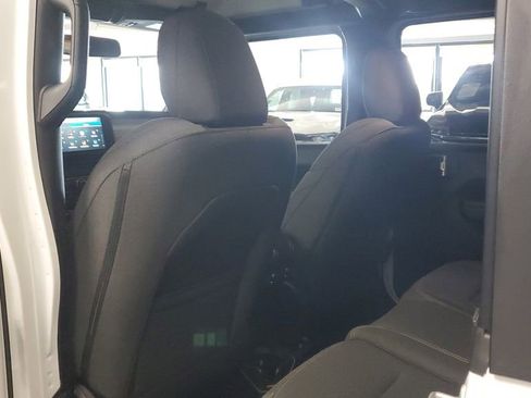 Used 2025 Jeep Wrangler Sport image 14