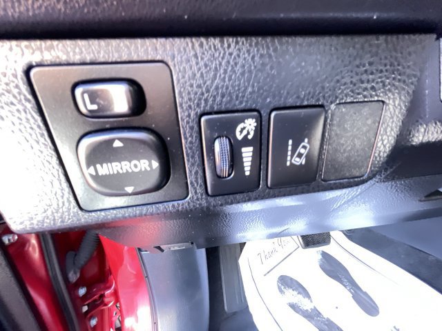 Used 2017 Toyota RAV4 LE FWD image 22