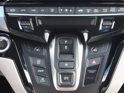 Certified 2025 Honda Odyssey Touring image 32