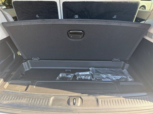 Used 2024 Jeep Wagoneer Series II w/ Flexible Seating Group image 30