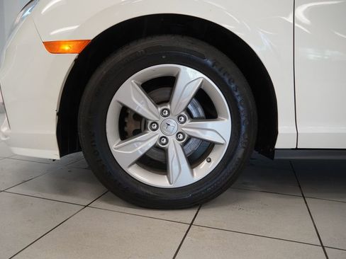 Used 2019 Honda Odyssey EX-L image 11