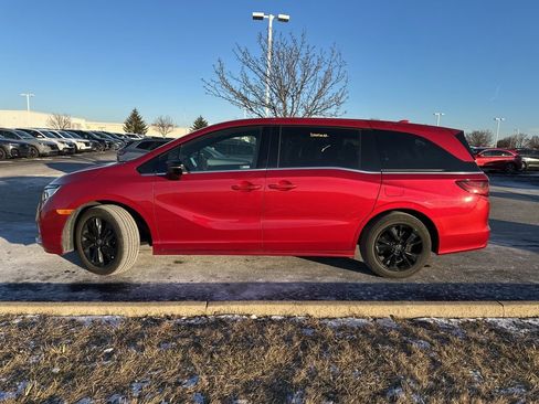 Certified 2023 Honda Odyssey Sport image 8