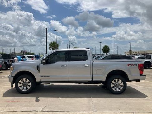 Used 2022 Ford F250 Platinum w/ FX4 Off-Road Package AWD/4WD image 4