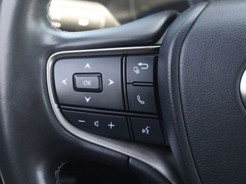 Used 2021 Lexus UX 250h w/ Premium Package AWD/4WD image 17