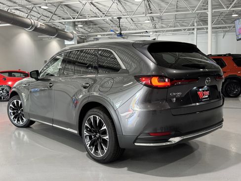 Used 2025 MAZDA CX-90 Plug-In Hybrid w/ Premium Plus image 17