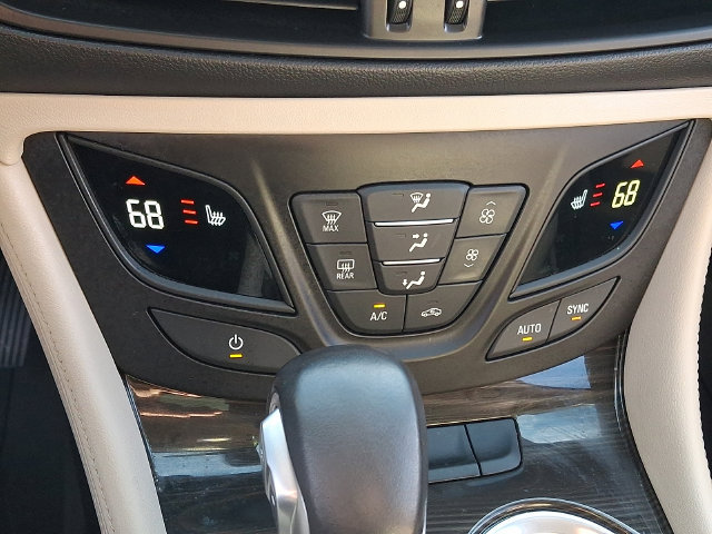 Used 2020 Buick Envision Preferred AWD/4WD image 16