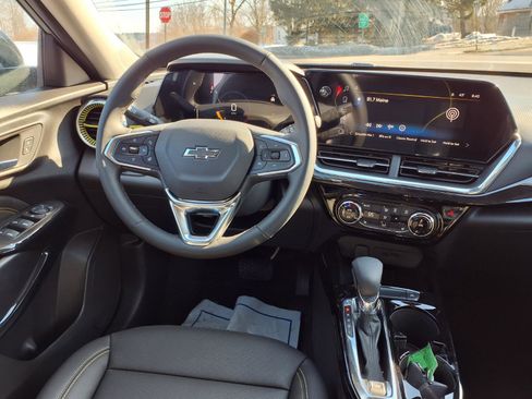 New 2026 Chevrolet Trax ACTIV w/ Driver Confidence Package FWD image 7